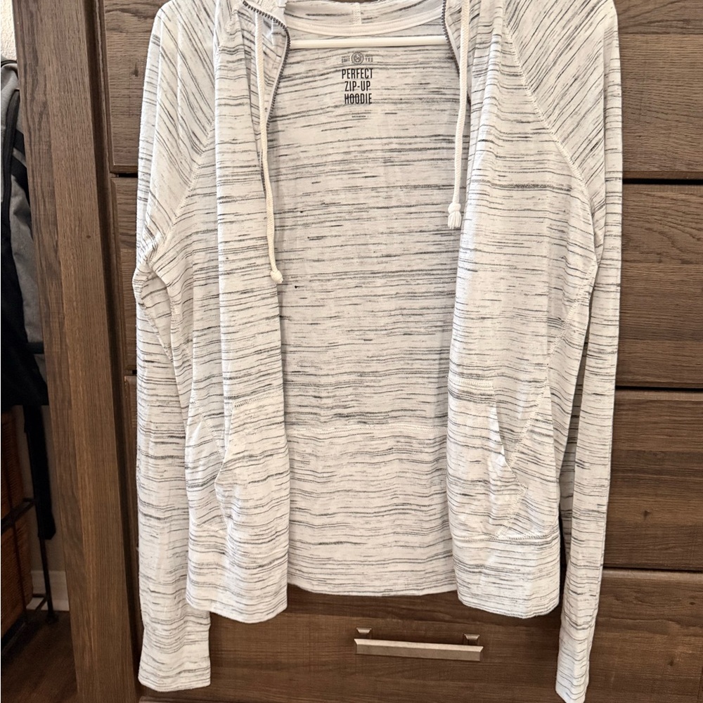 SO Women's White Zip-Up Hoodie